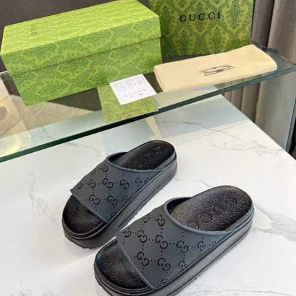 PLATFORM SANDALS IN BLACK MONOGRAM IMPORTED TPU