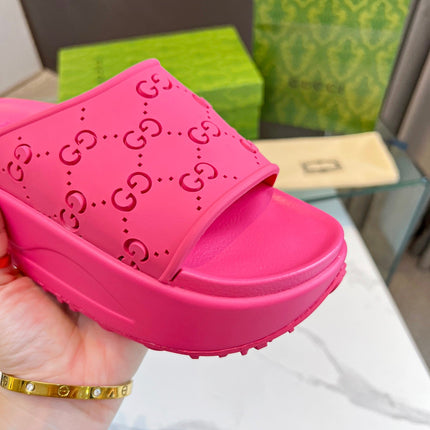 PLATFORM SANDALS IN BRIGHT PINK MONOGRAM IMPORTED TPU