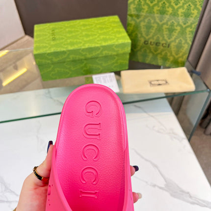 PLATFORM SANDALS IN BRIGHT PINK MONOGRAM IMPORTED TPU