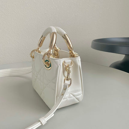 MINI LADY 19 IN WHITE LAMBSKIN