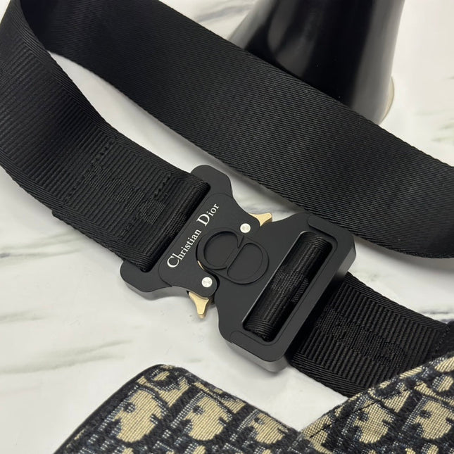 SADDLE 28 BAG IN BEIGE AND BLACK OBLIQUE JACQUARD