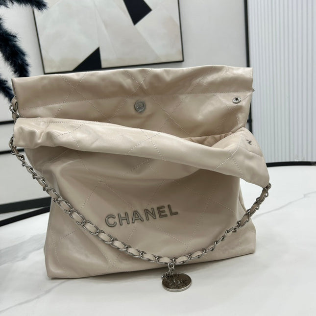 CC MEDIUM 37 HANDBAG IN BEIGE CREAM CALFSKIN SILVER HARDWARE