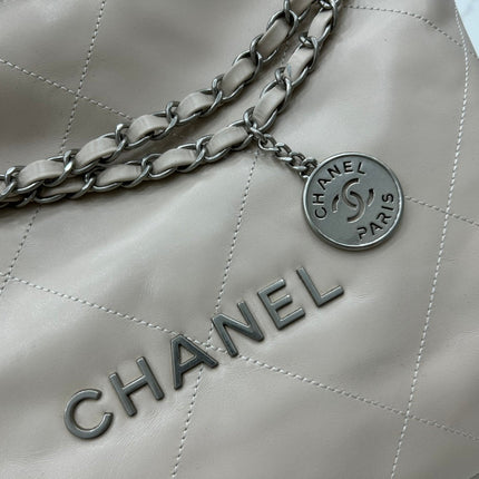 CC MEDIUM 37 HANDBAG IN BEIGE CREAM CALFSKIN SILVER HARDWARE