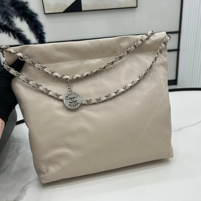 CC MEDIUM 37 HANDBAG IN BEIGE CREAM CALFSKIN SILVER HARDWARE