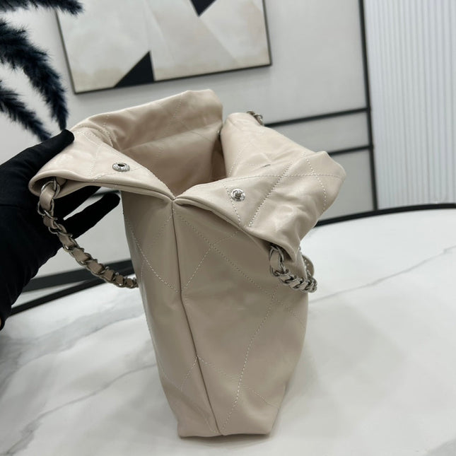 CC MEDIUM 37 HANDBAG IN BEIGE CREAM CALFSKIN SILVER HARDWARE