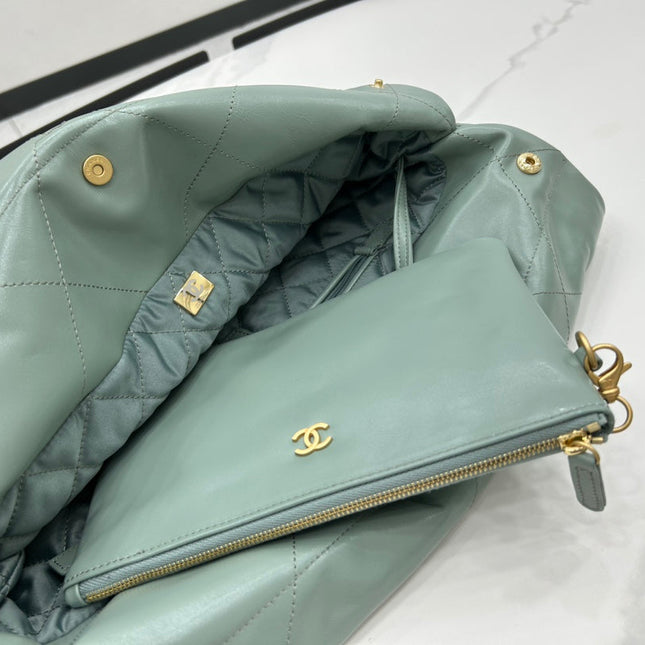 CC MEDIUM 37 HANDBAG IN GREEN SAGE CALFSKIN GOLD HARDWARE