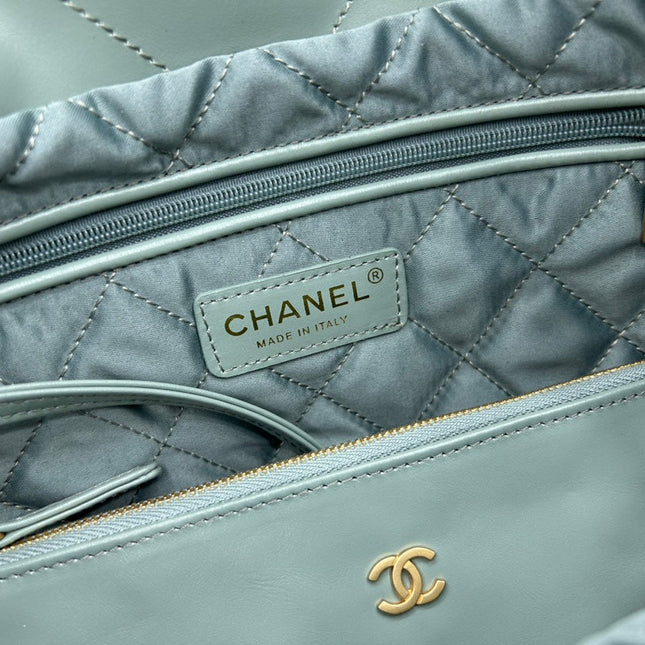 CC MEDIUM 37 HANDBAG IN GREEN SAGE CALFSKIN GOLD HARDWARE