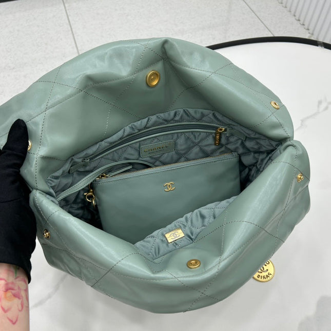 CC MEDIUM 37 HANDBAG IN GREEN SAGE CALFSKIN GOLD HARDWARE