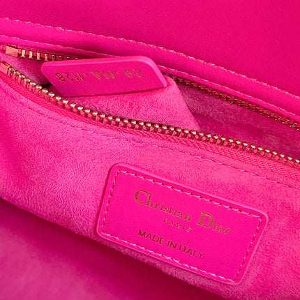 MEDIUM LADY 20 HANDBAG IN HOT PINK LAMBSKIN