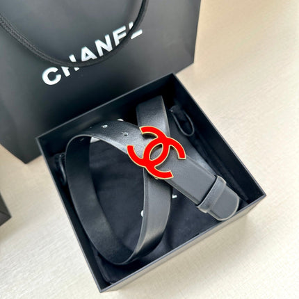 CC 30MM BELT IN BLACK SMOOTH CALFSKIN WITH RED METAL LOGO