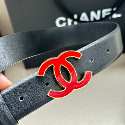 CC 30MM BELT IN BLACK SMOOTH CALFSKIN WITH RED METAL LOGO
