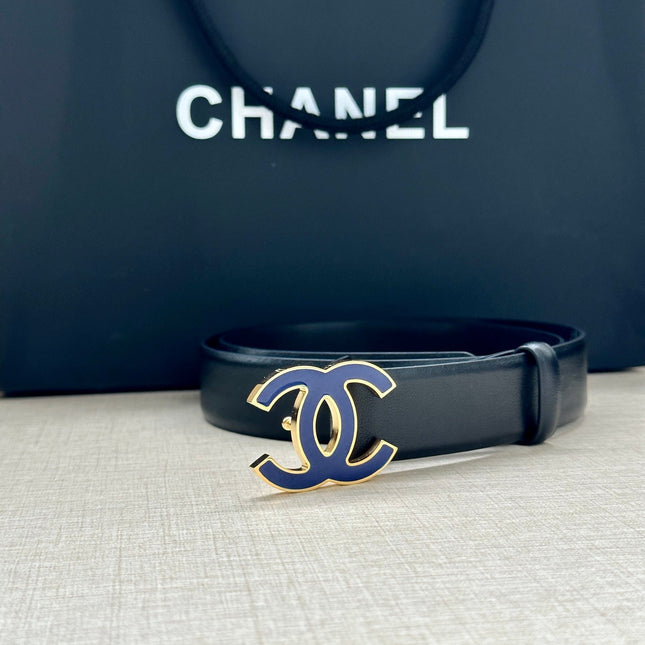 CC 30MM BELT IN BLACK SMOOTH CALFSKIN WITH NAVY BLUE METAL LOGO