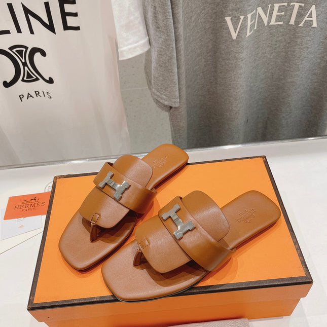 CLASSIC H BUCKLE SANDALS CARAMEL LAMBSKIN
