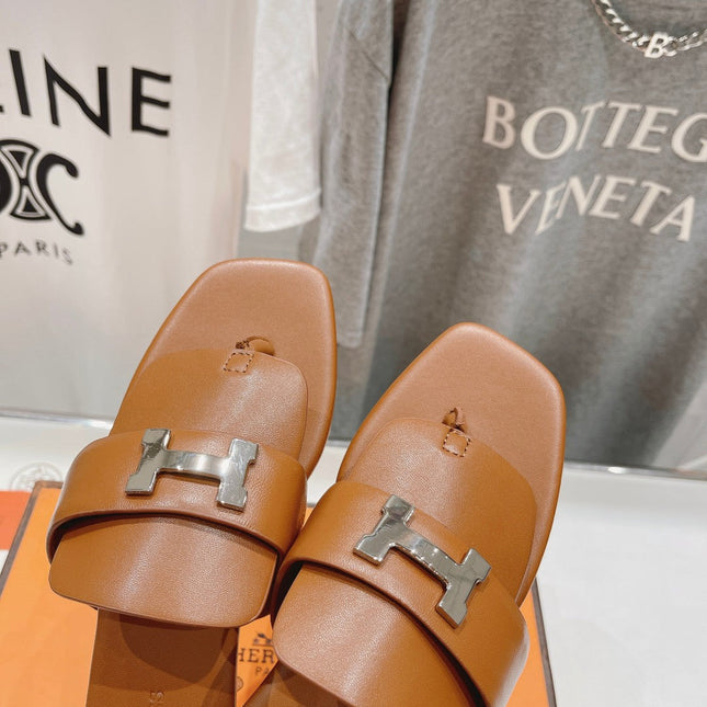 CLASSIC H BUCKLE SANDALS CARAMEL LAMBSKIN