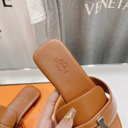 CLASSIC H BUCKLE SANDALS CARAMEL LAMBSKIN