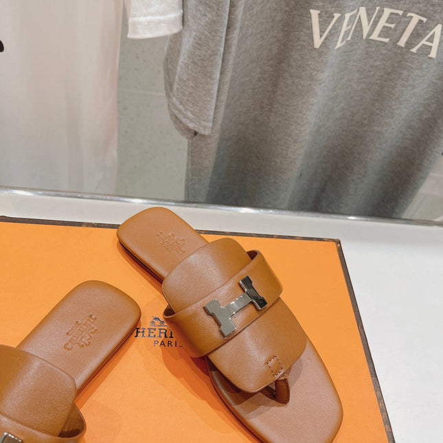 CLASSIC H BUCKLE SANDALS CARAMEL LAMBSKIN