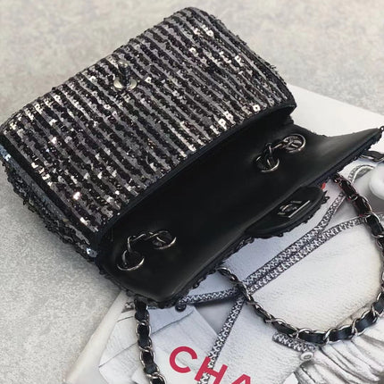 CC MINI 20 FLAP BAG IN BLACK SEQUINS WITH STRAP