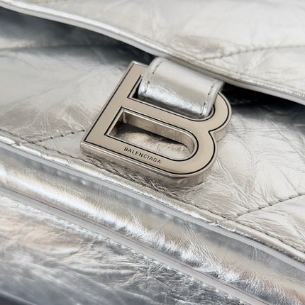 CRUSH CHAINED BAG 32 IN SILVER METALLIC QUILTED CRUSHED CALFSKIN