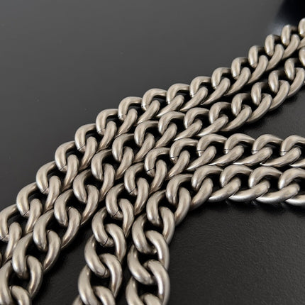 CRUSH CHAINED BAG 32 IN SILVER METALLIC QUILTED CRUSHED CALFSKIN