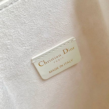 SMALL C'EST 18 IN WHITE CD-EMBOSSED CALFSKIN
