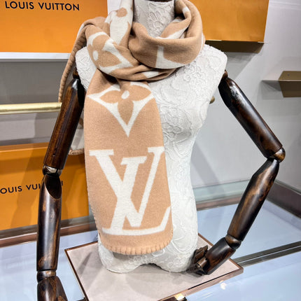LV SCARF 240 CM IN CASHMERE 737198