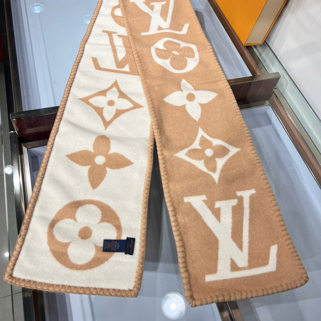 LV SCARF 240 CM IN CASHMERE 737198