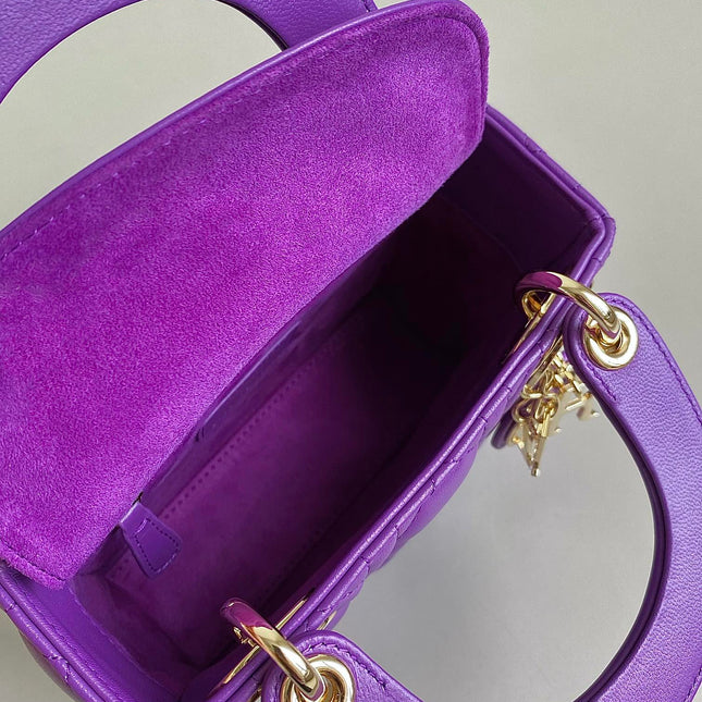 LADY 17 IN VIOLET PURPLE LAMBSKIN WITH CANNAGE PATTERN