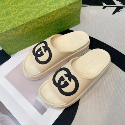 INTERLOCKING G SLIDE SANDAL IN WHITE CREAM IMPORTED TPU