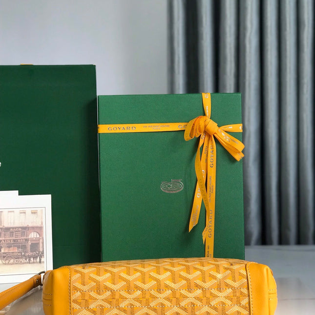 CONTI POUCH 24 IN YELLOW LAMBSKIN AND GOYARDINE CANVAS
