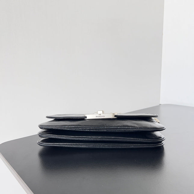 BB SOFT FLAP BAG 25 IN BLACK PEACH CALFSKIN SILVER HARDWARE