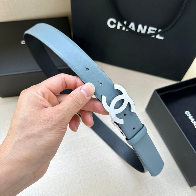 CC 30MM BELT IN STONE BLUE AND BLACK CALFSKIN WITH SILVER HARDWARE