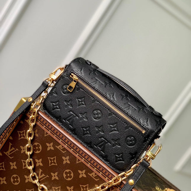 POCHETTE MÉTIS EAST WEST 21 IN GUN METAL EMBOSSED CALFSKIN GOLD HARDWARE