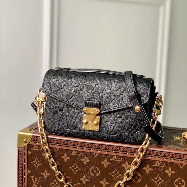 POCHETTE MÉTIS EAST WEST 21 IN GUN METAL EMBOSSED CALFSKIN GOLD HARDWARE
