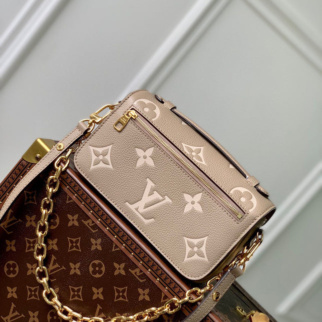 POCHETTE MÉTIS EAST WEST 21 IN BEIGE MONOGRAM EMPREINTE CALFSKIN EMBOSSED LOGO