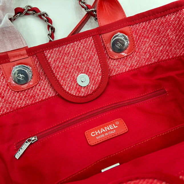 CC DEAUVILLE LARGE 38 TOTE BAG IN CHERRY RED CANVAS WITH WHITE LOGO