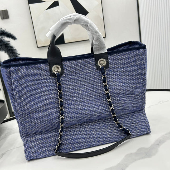 CC DEAUVILLE LARGE 38 TOTE BAG IN VIOLET PURPLE CANVAS WITH WHITE LOGO