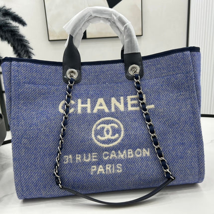 CC DEAUVILLE LARGE 38 TOTE BAG IN VIOLET PURPLE CANVAS WITH WHITE LOGO