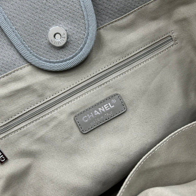 CC DEAUVILLE LARGE 38 TOTE BAG IN GREY CANVAS WITH WHITE LOGO