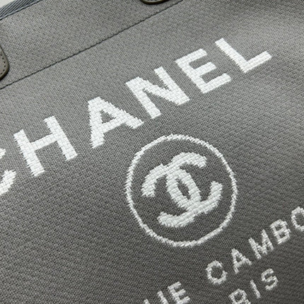 CC DEAUVILLE LARGE 38 TOTE BAG IN GREY CANVAS WITH WHITE LOGO