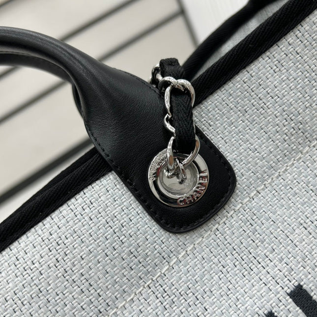 CC DEAUVILLE LARGE 38 TOTE BAG IN LIGHT GREY CANVAS WITH BLACK LOGO
