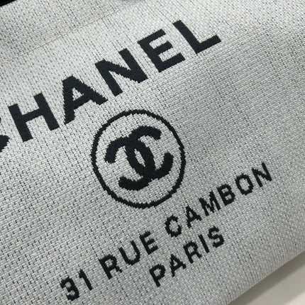 CC DEAUVILLE LARGE 38 TOTE BAG IN LIGHT GREY CANVAS WITH BLACK LOGO