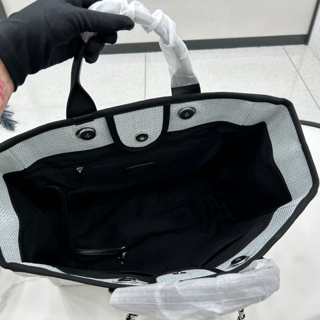 CC DEAUVILLE LARGE 38 TOTE BAG IN LIGHT GREY CANVAS WITH BLACK LOGO