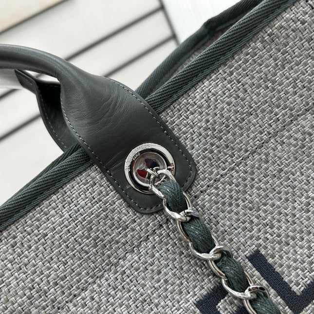 CC DEAUVILLE LARGE 38 TOTE BAG IN GREY CANVAS WITH BLACK LOGO