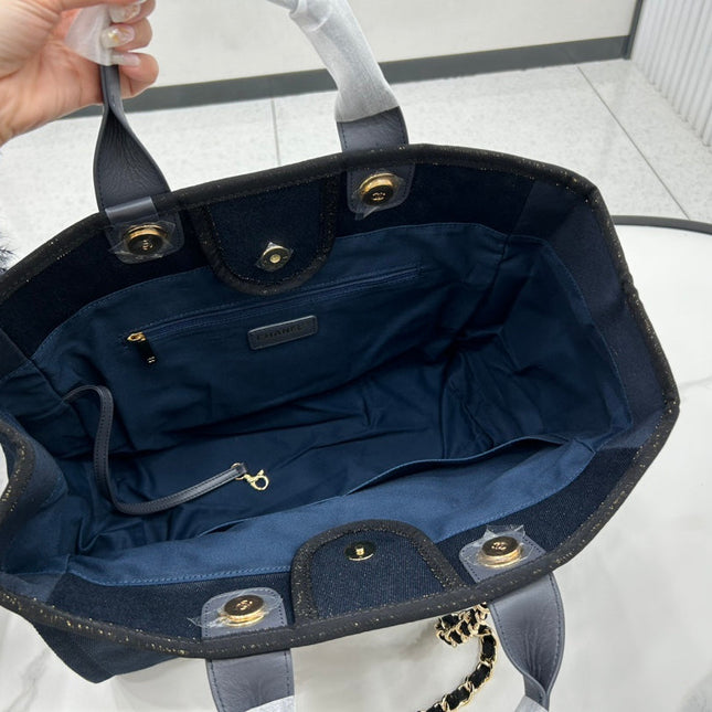 CC DEAUVILLE LARGE 38 TOTE BAG IN BLACK CANVAS WITH GOLD EMBROIDERED LOGO