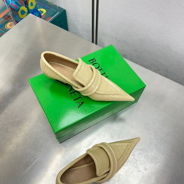 HIGH PUMP 35 MM IN EGG NOG CALFSKIN
