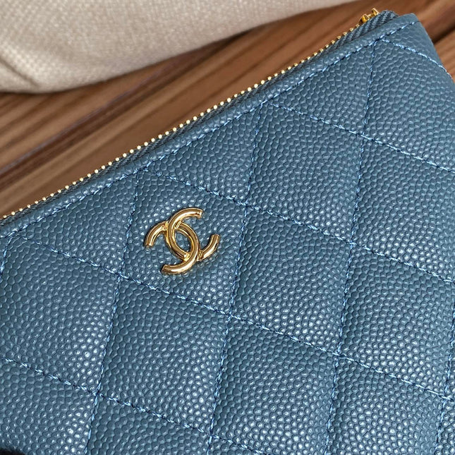 CC CLASSIC SMALL 15 ZIPPED POUCH IN TEAL GREEN GRAINED CALFSKIN
