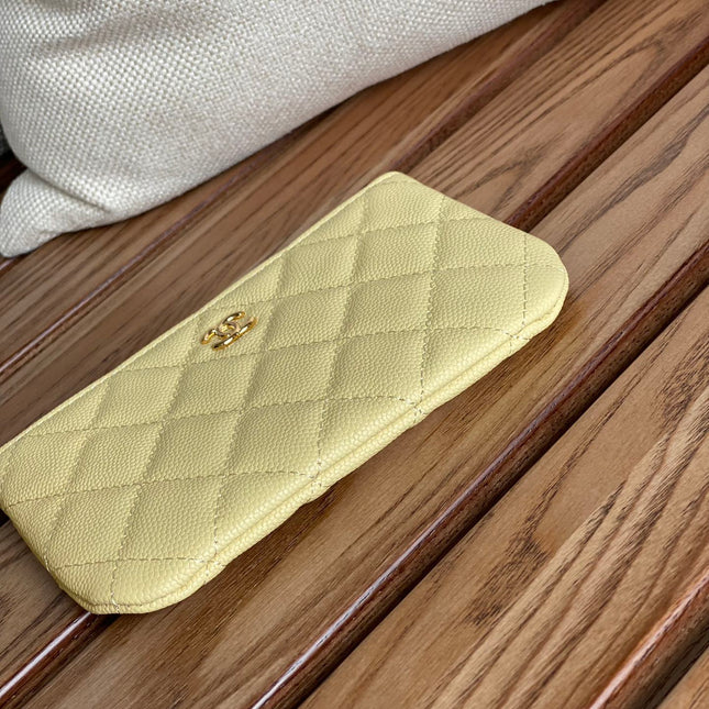CC CLASSIC SMALL 15 ZIPPED POUCH IN YELLOW CORN GRAINED CALFSKIN