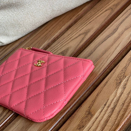 CC CLASSIC SMALL 15 ZIPPED POUCH IN BLUSH RED GRAINED CALFSKIN