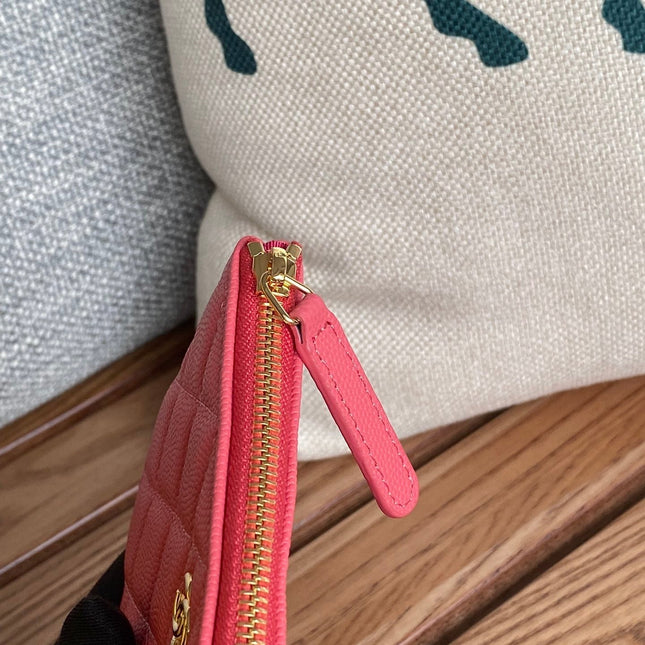 CC CLASSIC SMALL 15 ZIPPED POUCH IN BLUSH RED GRAINED CALFSKIN