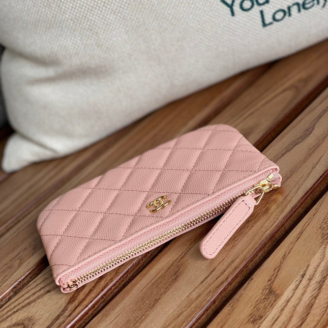 CC CLASSIC SMALL 15 ZIPPED POUCH IN LIGHT PINK GRAINED CALFSKIN